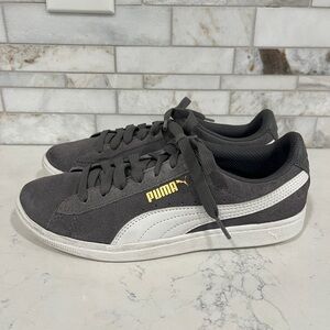 Puma Charcoal Gray and White Classic Suede Sneakers Athletic Shoes Boys Size 3.5
